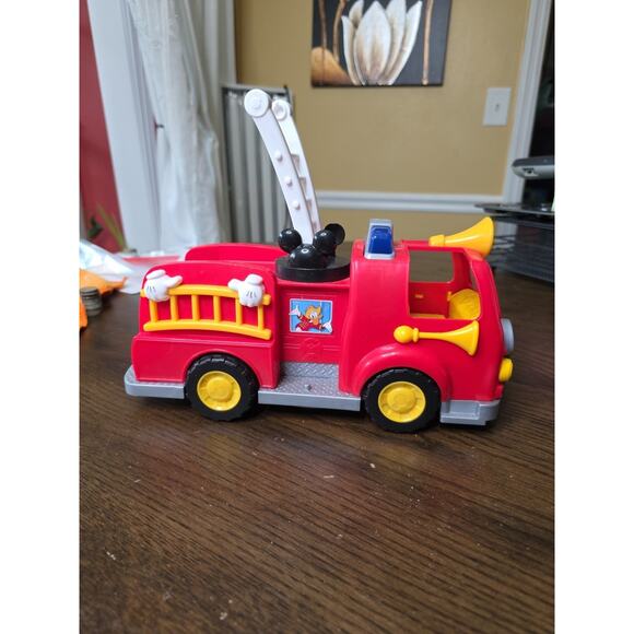 Disney Mickey Mouse Clubhouse Fire Truck Engine - Working Sounds And Lights - Picture 7 of 14